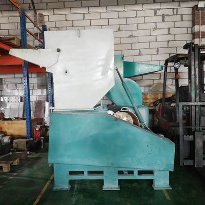 Использованная 1420rpm вращающаяся скорость Пластиковый ПП дробилка переработка 880 * 1210 * 1540 мм