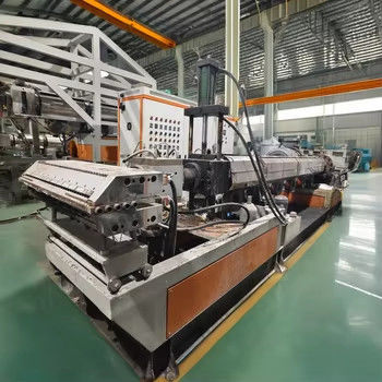 Водоохлаждаемая пластиковая экструзионная машина для максимальной производительности 33 1 длина винта